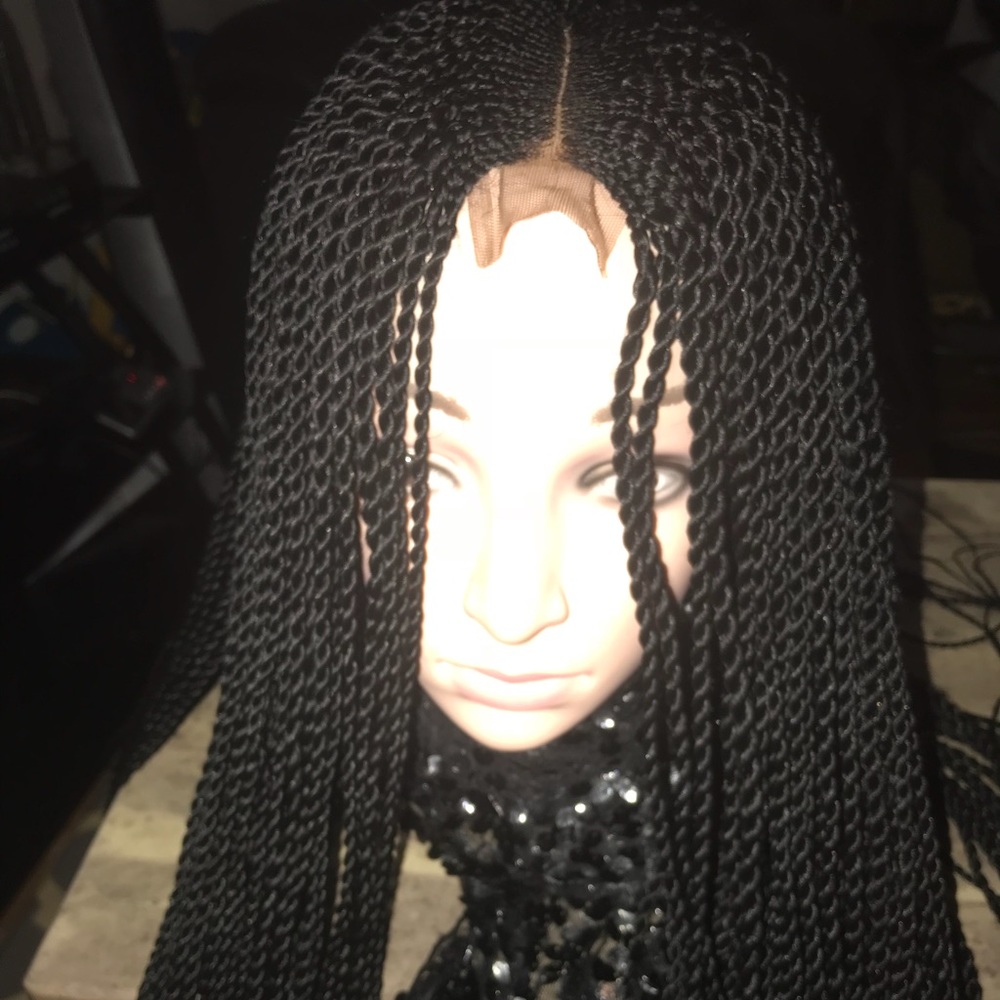 Braided wig - Picture 2 of 4